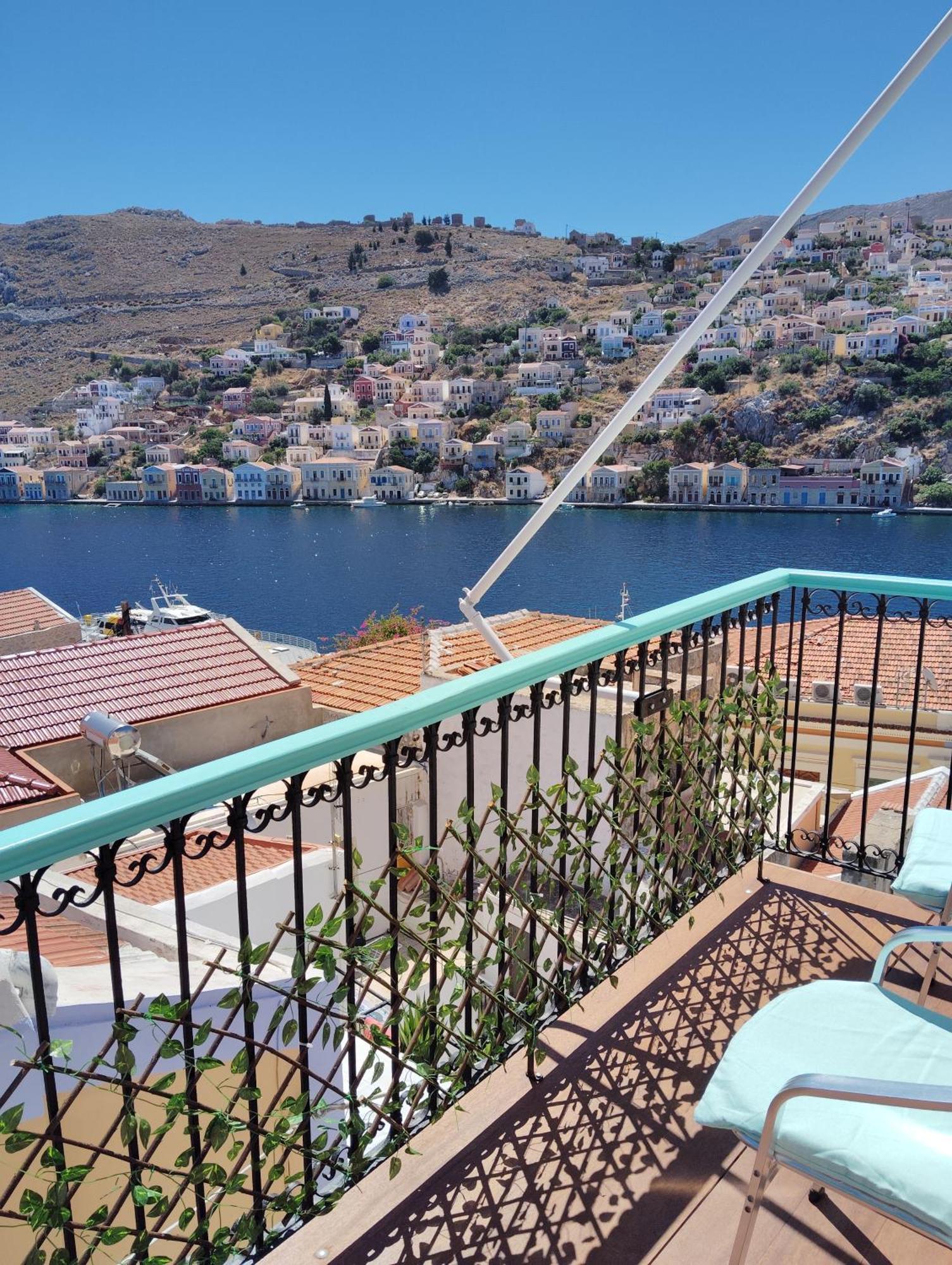 89 Steps Symi Apartment Екстериор снимка
